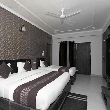 Oyo 11877 Royal Residency Hotel New Tehri Exterior foto