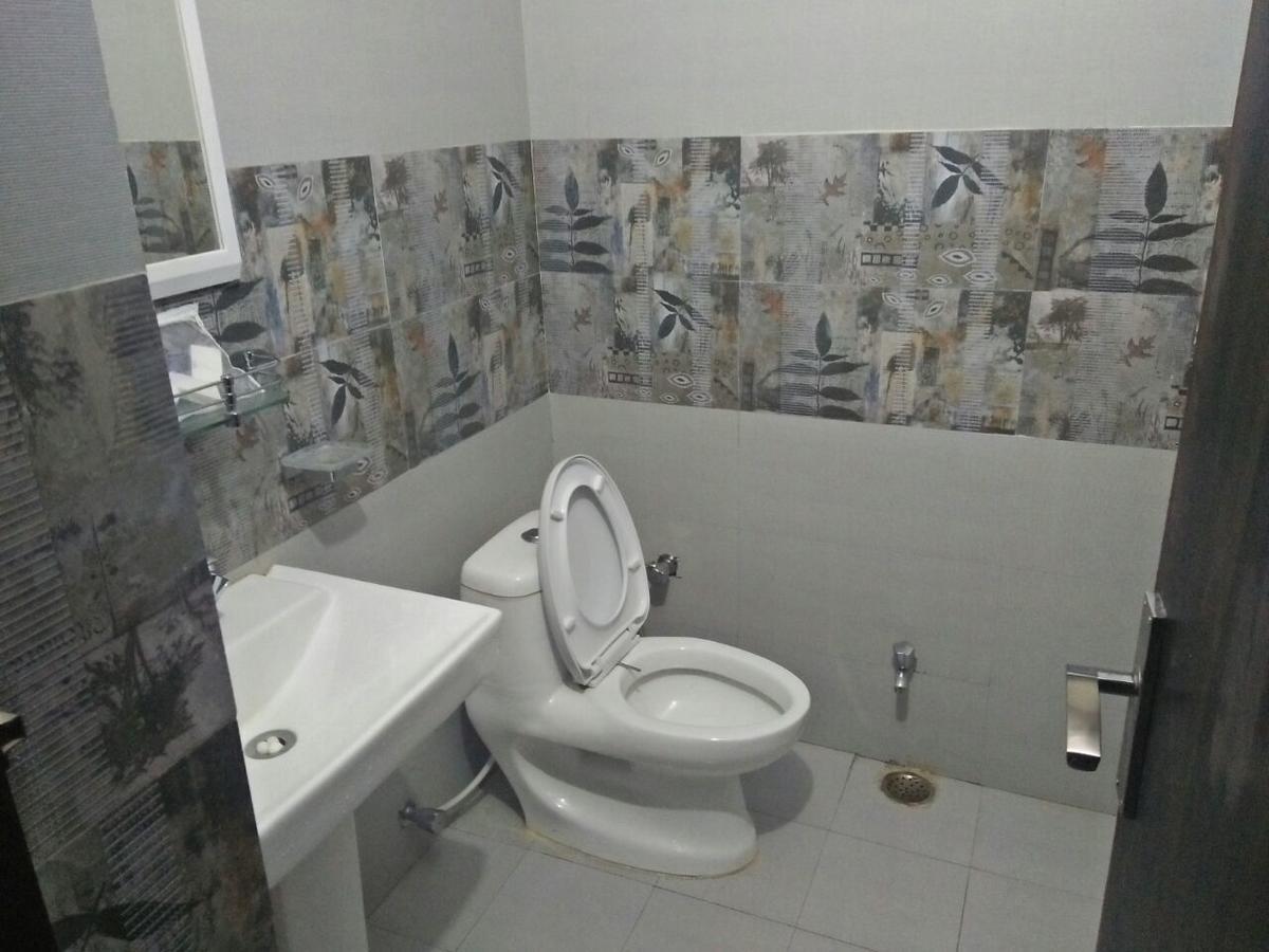 Oyo 11877 Royal Residency Hotel New Tehri Exterior foto