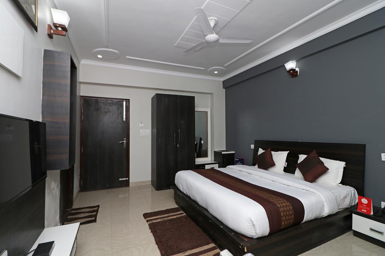 Oyo 11877 Royal Residency Hotel New Tehri Exterior foto
